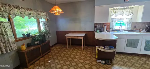 Dining - 259 Thirteenth St, Schenectady, NY 12306 photo 1 of 2