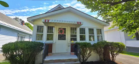 Exterior - 259 Thirteenth St, Schenectady, NY 12306 photo 2 of 7