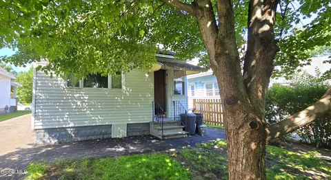 Exterior - 259 Thirteenth St, Schenectady, NY 12306 photo 4 of 7