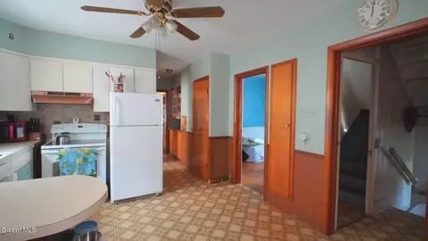 Entry Way - 259 Thirteenth St, Schenectady, NY 12306 photo 3 of 8