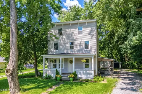 11 Parkis St, Rotterdam Junction, NY 12150