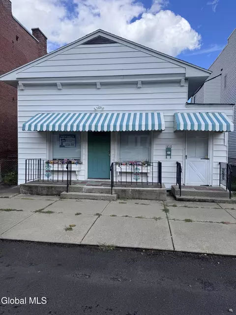 1816 4th Ave, Watervliet, NY 12189