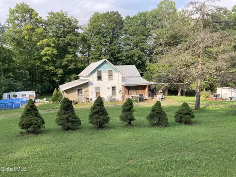 283 Old Chilson Rd, Ticonderoga, NY 12883