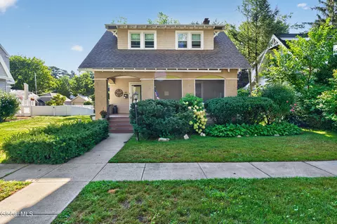 3 Glenwood St, Albany, NY 12203