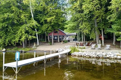68 Birchwood Dr, Chestertown, NY 12817