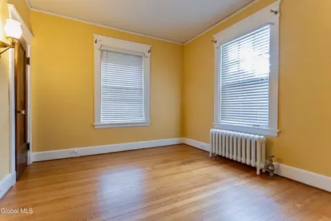 Bedroom - 6 Morris Ave, Schenectady, NY 12308 photo 4 of 5