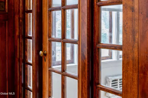 Entry Way - 6 Morris Ave, Schenectady, NY 12308 photo 4 of 6