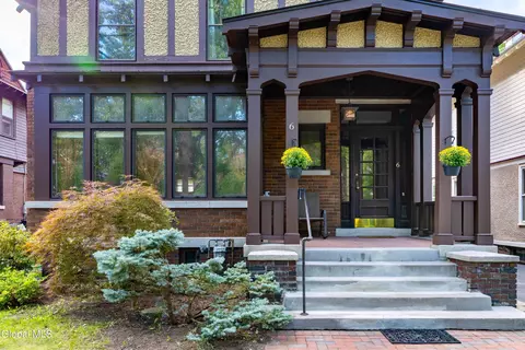 Exterior - 6 Morris Ave, Schenectady, NY 12308 photo 4 of 10