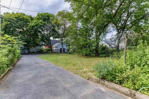Exterior - 6 Morris Ave, Schenectady, NY 12308 photo 9 of 10
