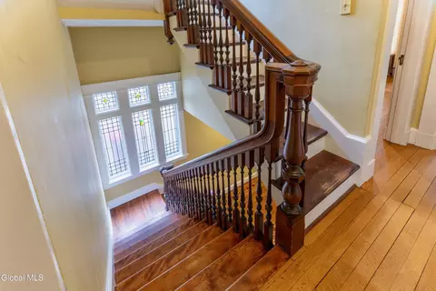 Entry Way - 6 Morris Ave, Schenectady, NY 12308 photo 5 of 6