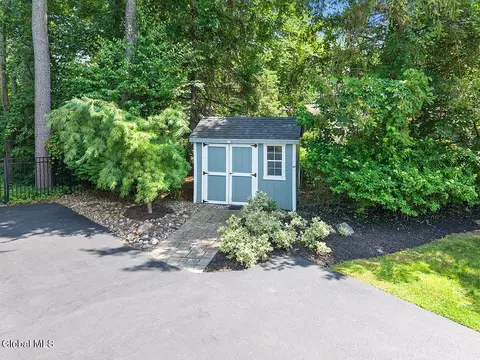 Exterior - 40 Willow Dr, Delmar, NY 12054 photo 9 of 9