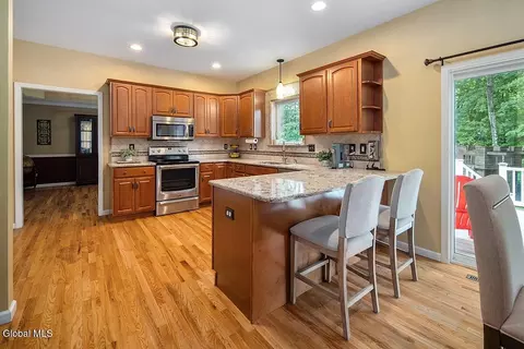 Kitchen - 40 Willow Dr, Delmar, NY 12054 photo 1 of 3
