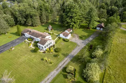 296 Voorhees Rd, Amsterdam, NY 12010
