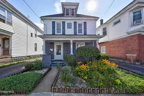 1230 Chrisler Ave, Schenectady, NY 12303