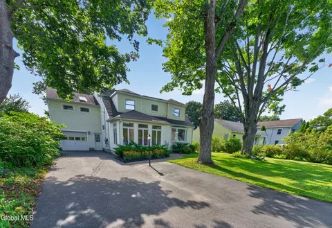 9 Nielsen Rd, Guildrlnd Ctr, NY 12085