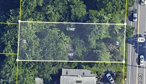 2221 Balltown Rd, Niskayuna, NY 12309