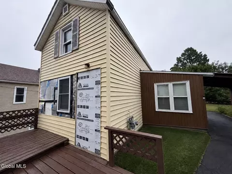 1346 4th Ave, Watervliet, NY 12189