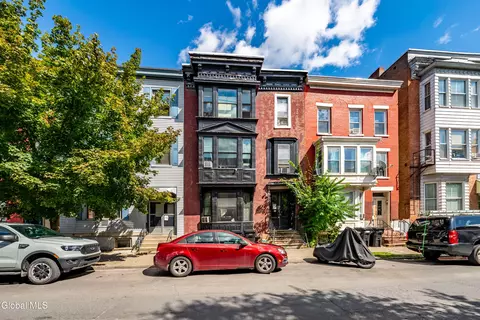168 3rd St, Troy, NY 12180