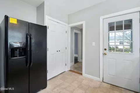Entry Way - 132 Lark St, Cobleskill, NY 12043 photo 3 of 4
