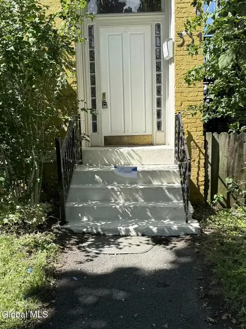 Exterior - 331 1st St, Troy, NY 12180 photo 4 of 4