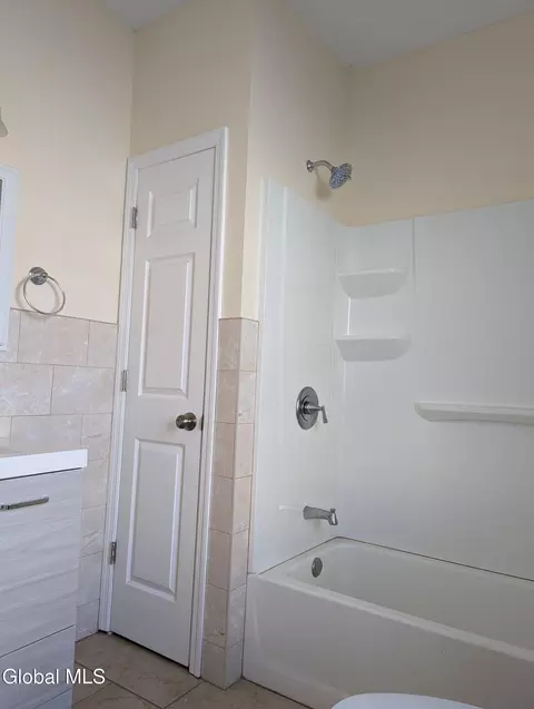 Bath - 331 1st St, Troy, NY 12180 photo 1 of 2