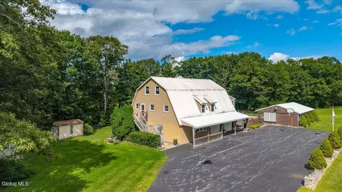 28 Overlook Ln, East Berne, NY 12059