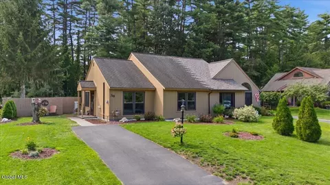 36 Queen Mary Dr, Queensbury, NY 12804