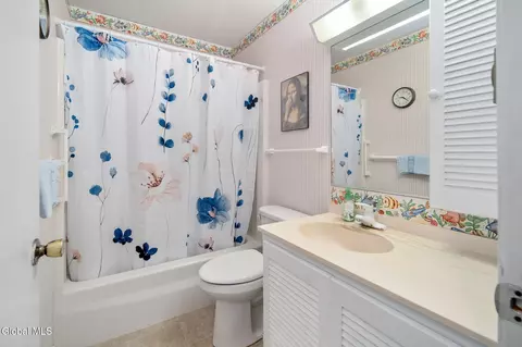 Bath - 111 Timber Ln, Cobleskill, NY 12043 photo 3 of 4