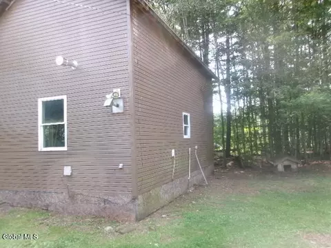 Exterior - 271 Hickey Rd, Hampton, NY 12837 photo 18 of 20