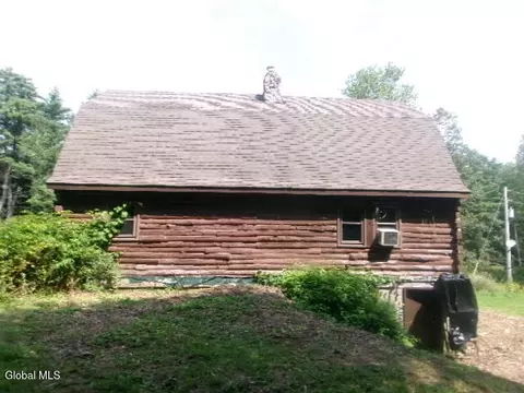 Exterior - 271 Hickey Rd, Hampton, NY 12837 photo 8 of 20