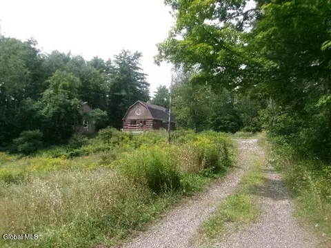 Exterior - 271 Hickey Rd, Hampton, NY 12837 photo 15 of 20