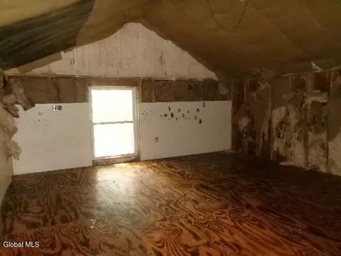 Bedroom - 271 Hickey Rd, Hampton, NY 12837 photo 14 of 14