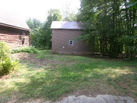 Exterior - 271 Hickey Rd, Hampton, NY 12837 photo 6 of 20