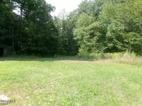 Exterior - 271 Hickey Rd, Hampton, NY 12837 photo 3 of 20