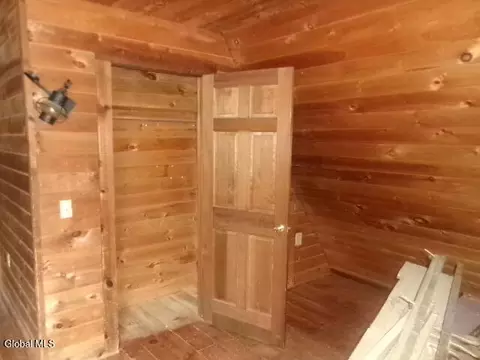 Bedroom - 271 Hickey Rd, Hampton, NY 12837 photo 1 of 14