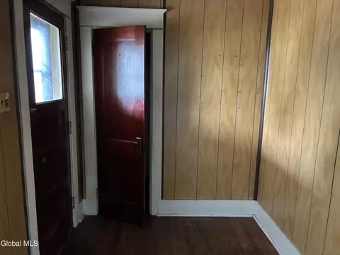 Entry Way - 1928 Broad St, Schenectady, NY 12306 photo 3 of 3