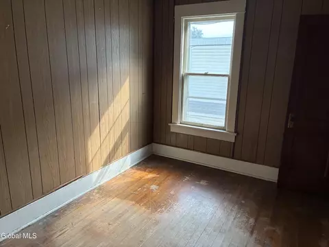 Bedroom - 1928 Broad St, Schenectady, NY 12306 photo 3 of 4