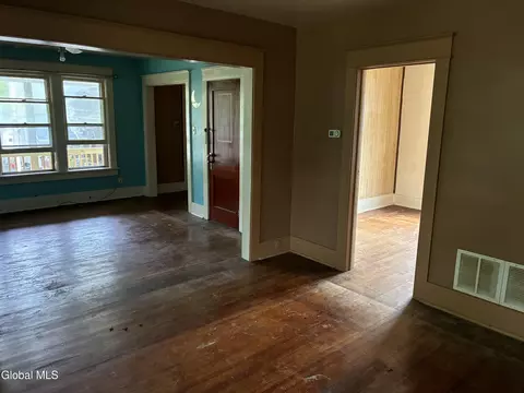 Living - 1928 Broad St, Schenectady, NY 12306 photo 4 of 5