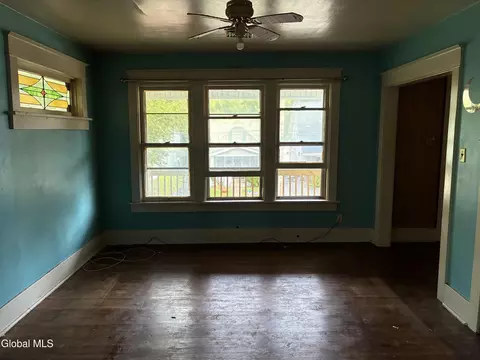 Living - 1928 Broad St, Schenectady, NY 12306 photo 3 of 5