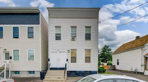 450 Bradford St, Albany, NY 12206