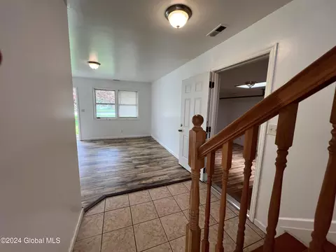 Entry Way - 313 Chiswell Rd, Schenectady, NY 12304 photo 1 of 2
