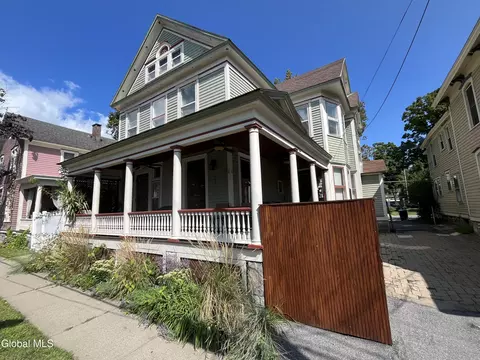 145 Church St, Saratoga Springs, NY 12866