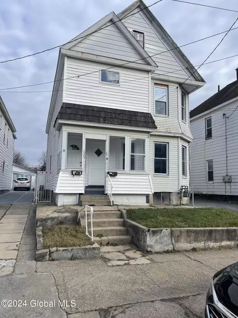 1083 Congress St, Schenectady, NY 12303