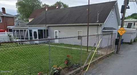 15 Steenburgh Ave, Waterford, NY 12188