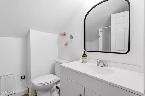 Bath - 233 Elm Ave E, Selkirk, NY 12158 photo 4 of 4