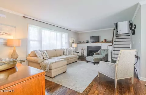 Living - 222 Marshall Ave, Schenectady, NY 12304 photo 4 of 5