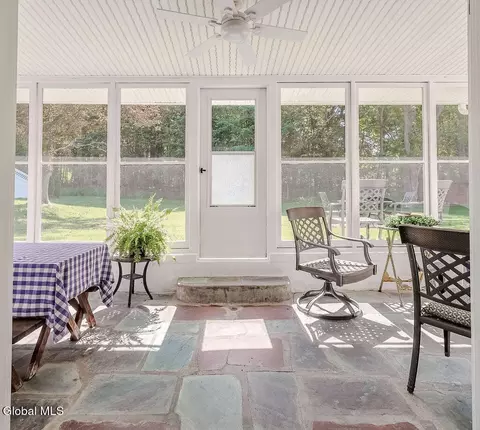 Exterior - 222 Marshall Ave, Schenectady, NY 12304 photo 6 of 7