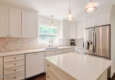 Kitchen - 222 Marshall Ave, Schenectady, NY 12304 photo 4 of 8