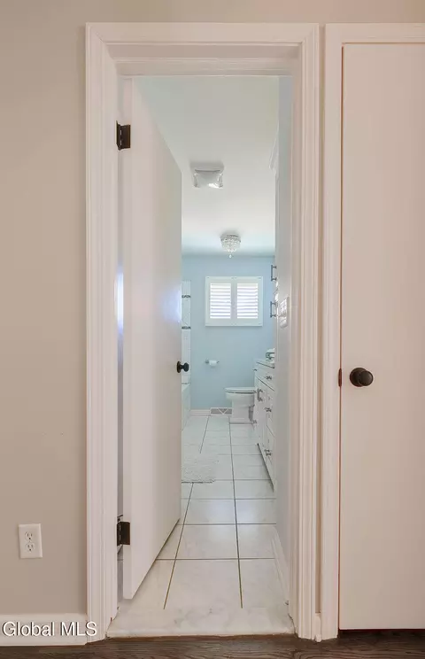 Bath - 222 Marshall Ave, Schenectady, NY 12304 photo 1 of 7