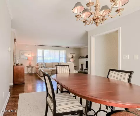 Dining - 222 Marshall Ave, Schenectady, NY 12304 photo 3 of 3